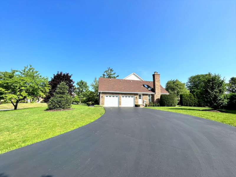 23182 N Providence Dr - Photo 3 of 14