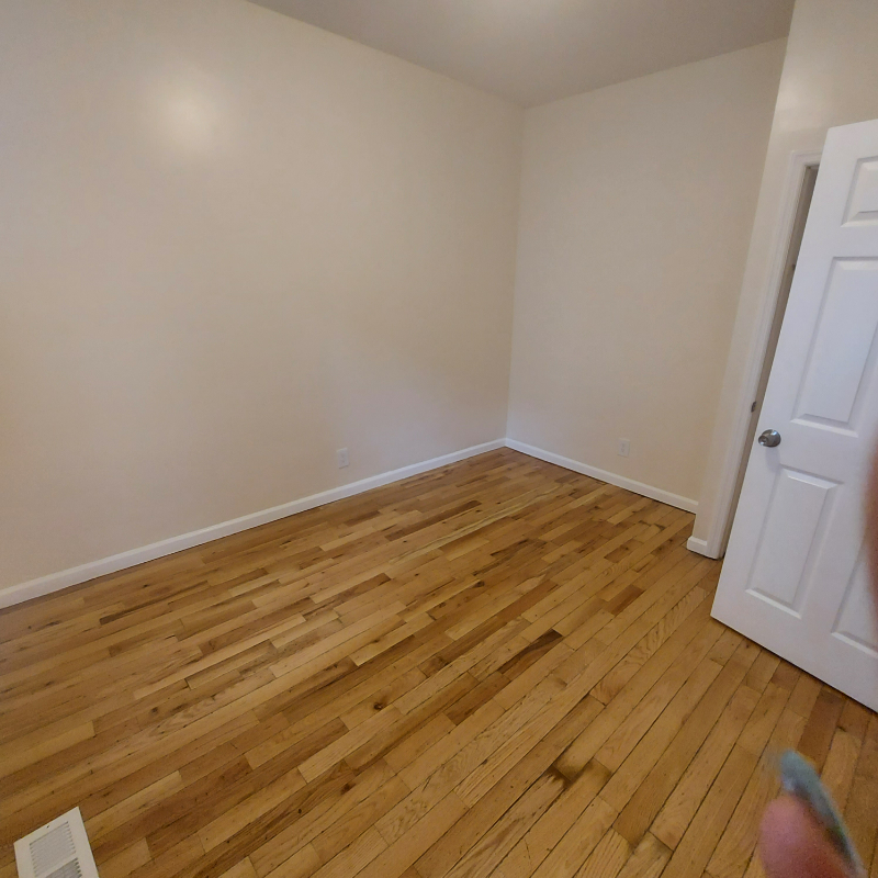 527 13th Ave #1 - Photo 4 of 5