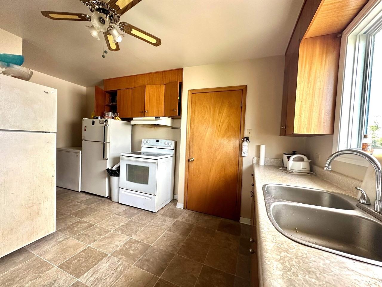 86A Viking Rd Bsmt - Photo 2 of 8