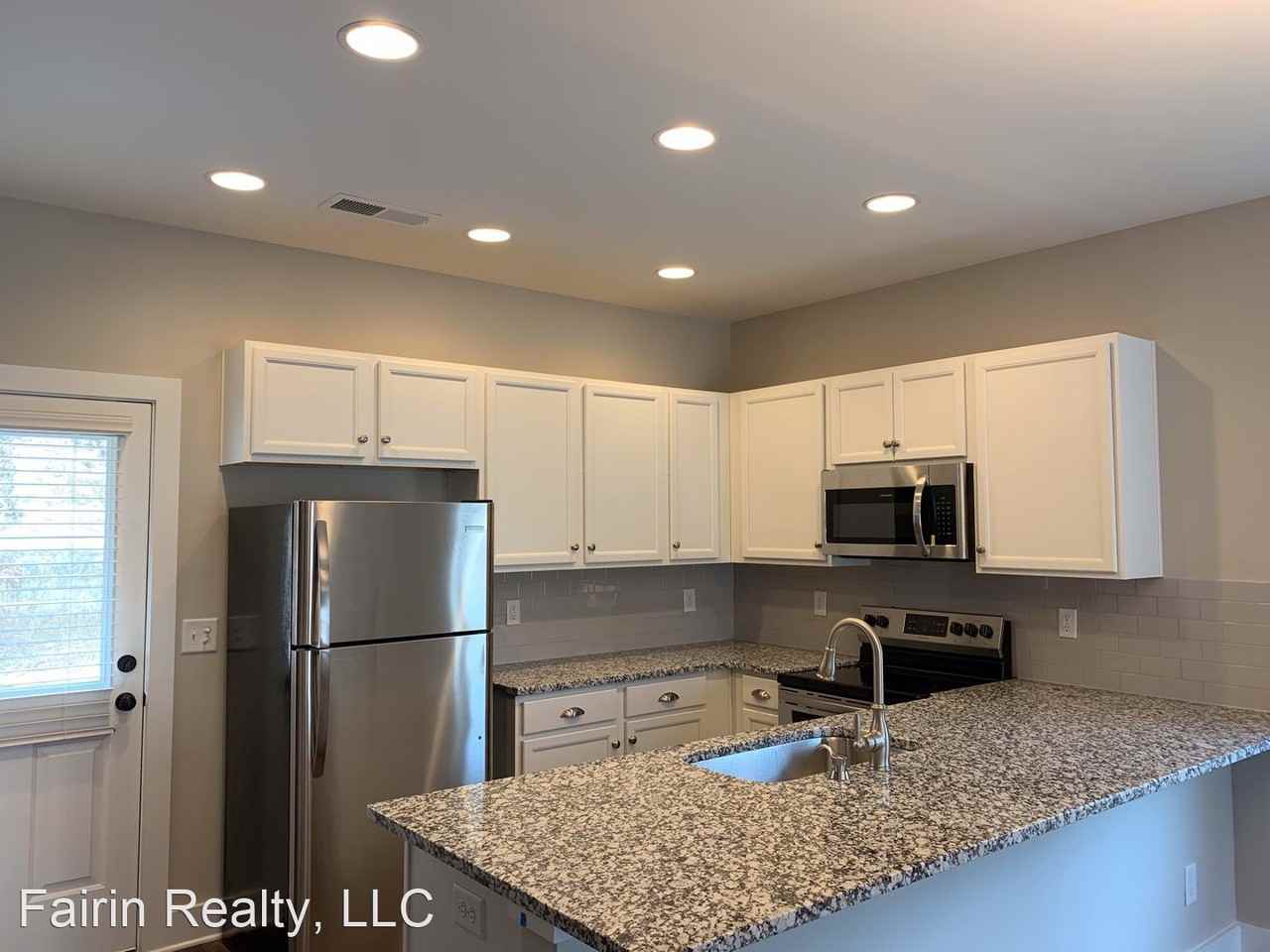 1263 Shades Ter - Photo 3 of 30