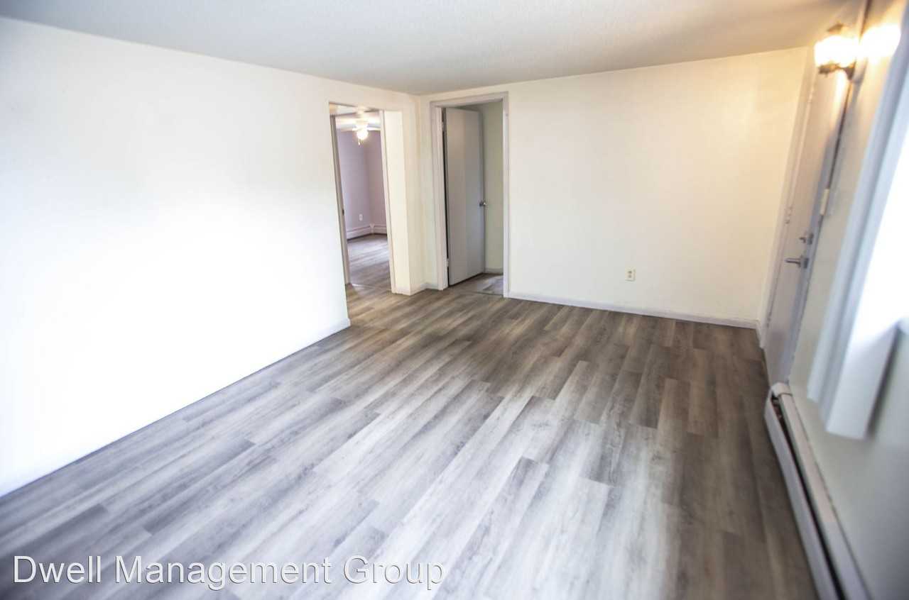 810 1st Street Northwest - Photo 3 of 10