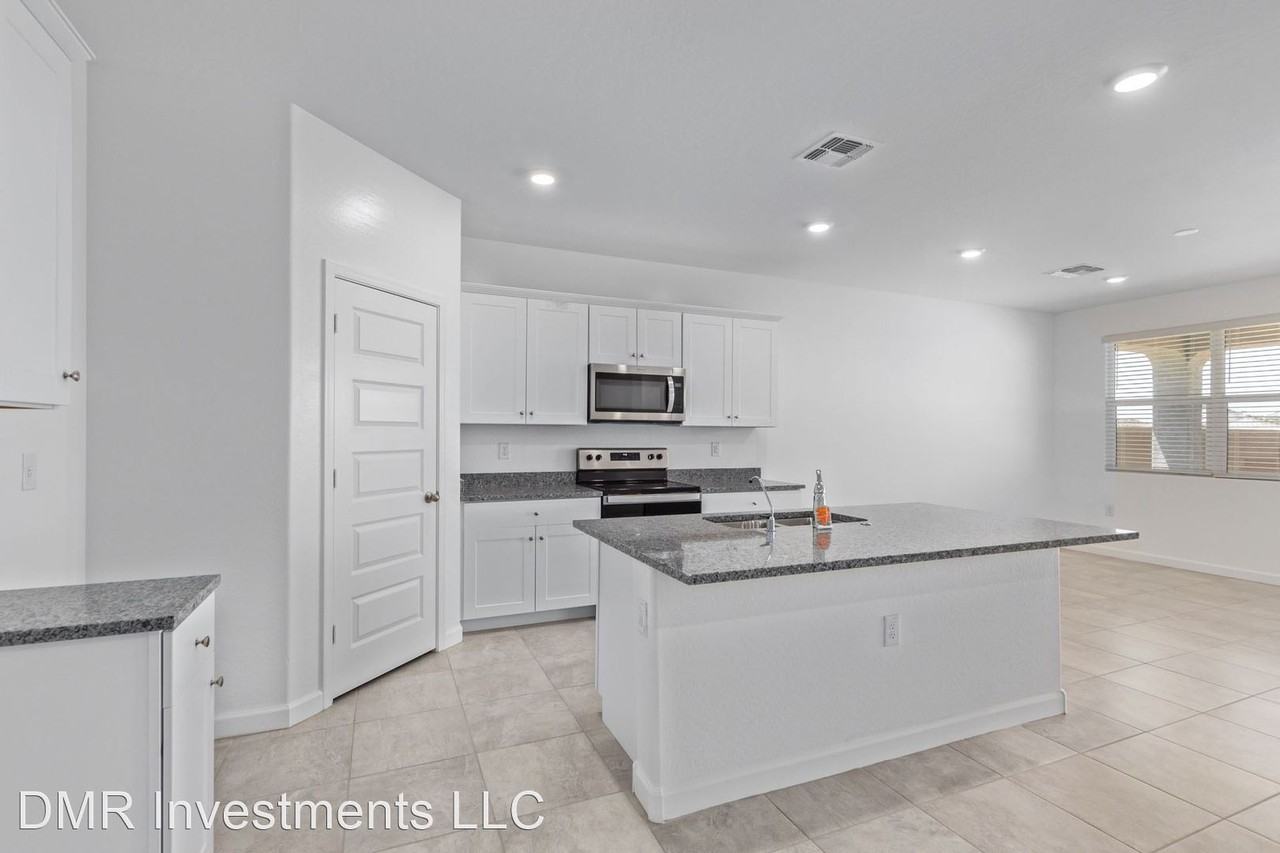 3270 W Shanley Ave. - Photo 3 of 41