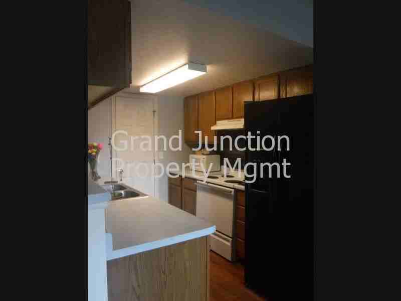 259 Coventry Pl #43 - Photo 3 of 20