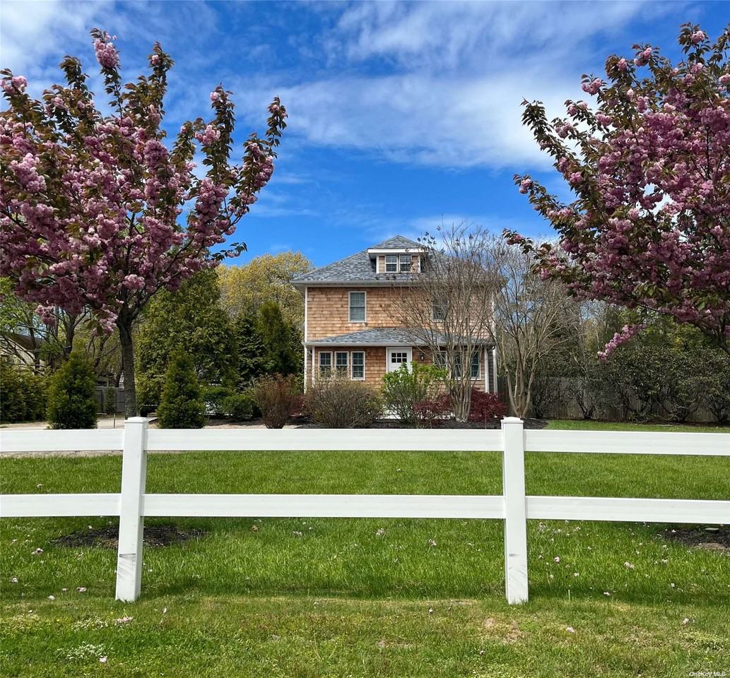 51 Argonne Rd E - Photo 2 of 23