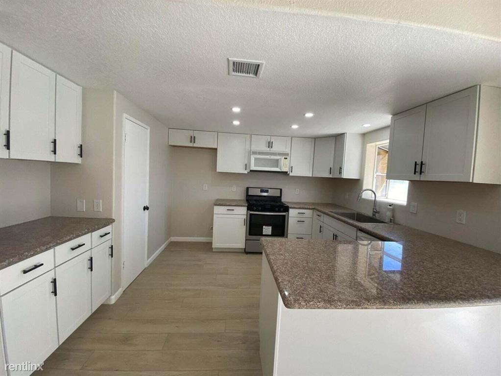 31235 Sky Blue Water Trl - Photo 2 of 10