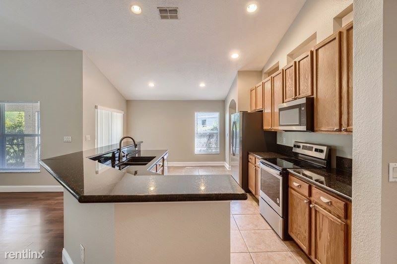 3526 Morgans Bluff Ct - Photo 2 of 12
