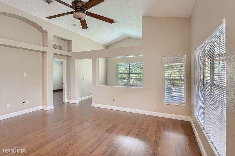 3526 Morgans Bluff Ct - Photo 3 of 12