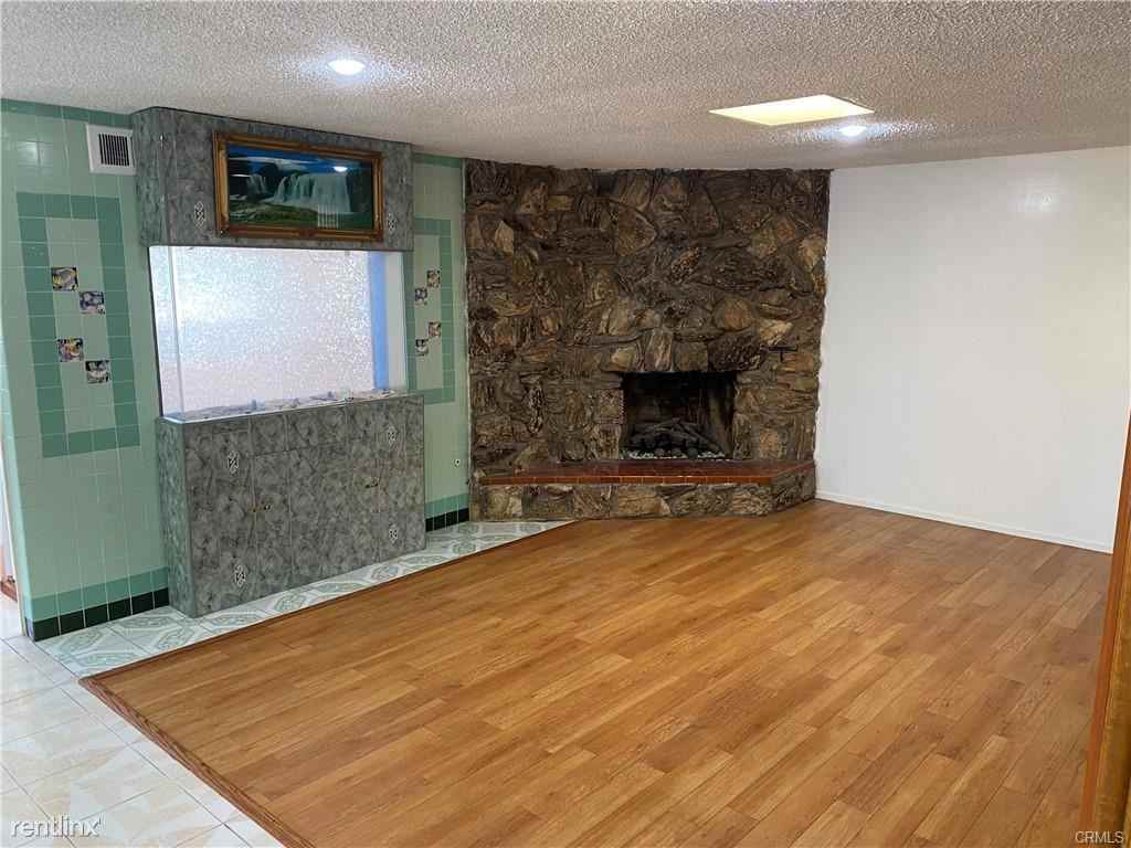 5037 Sultana Ave - Photo 2 of 10