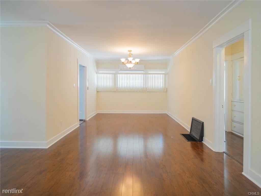 1003 N Louise St - Photo 2 of 10