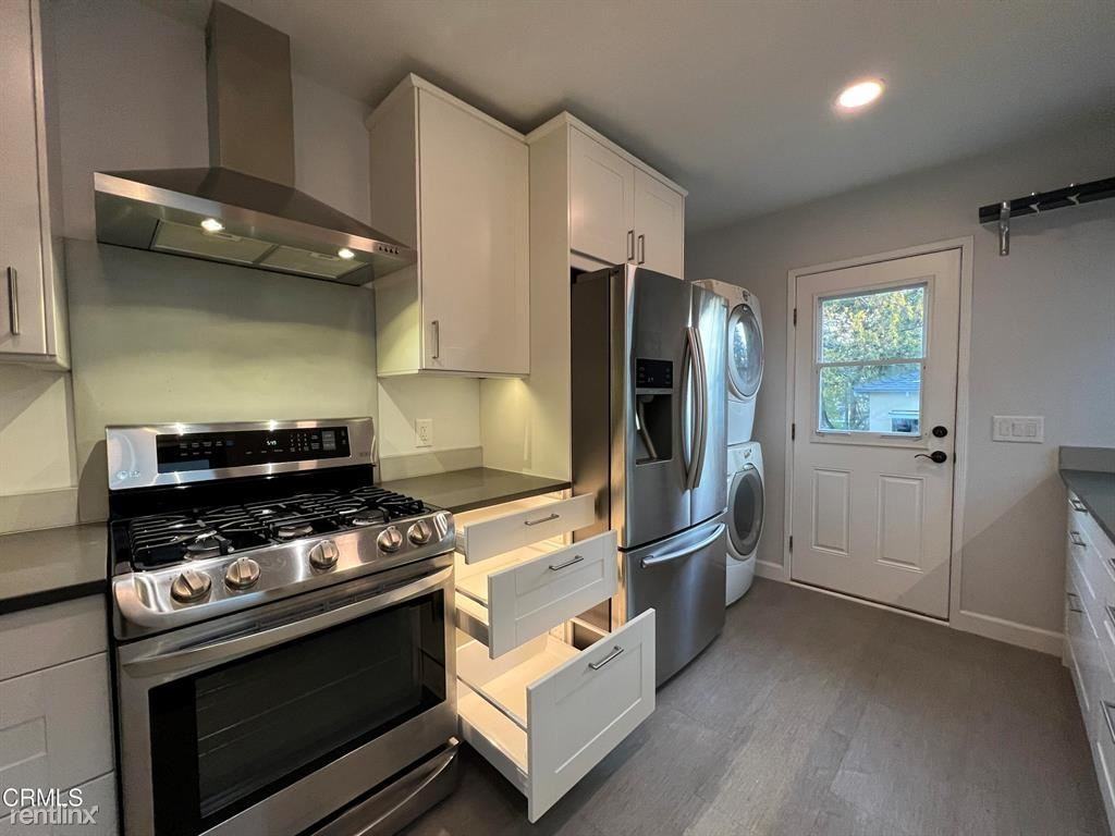 3342 Paraiso Way - Photo 2 of 7