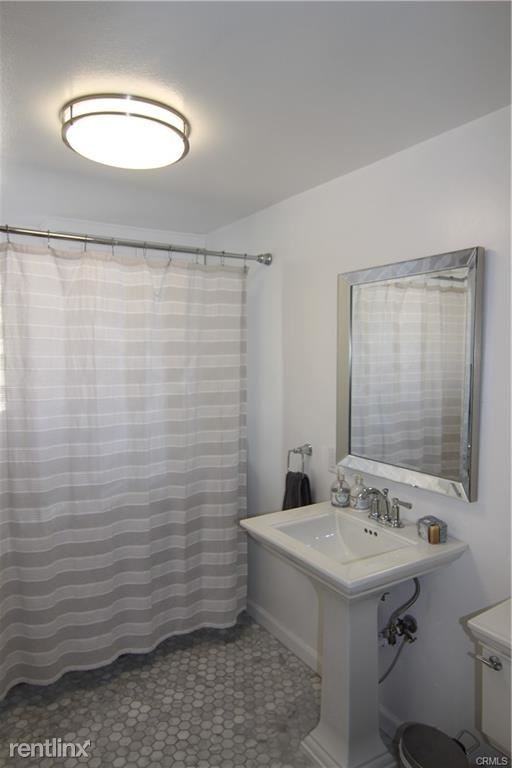 4263 W Sarah St #2 - Photo 3 of 10