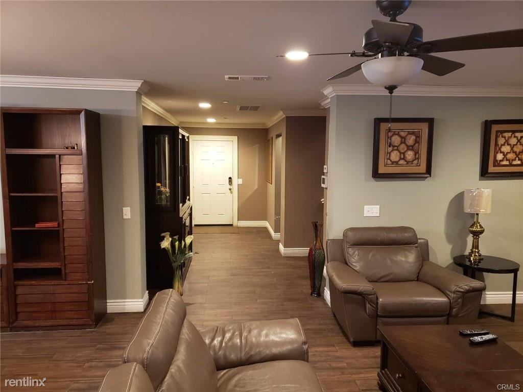 3060 Emerald Ln - Photo 2 of 5