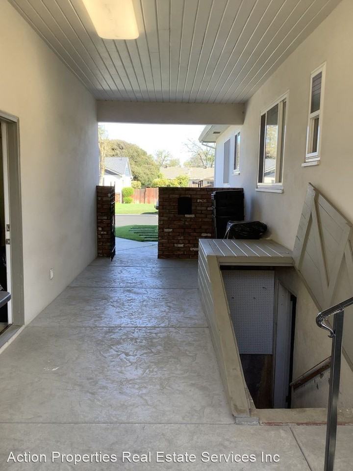 300 Keehner Ave - Photo 3 of 18