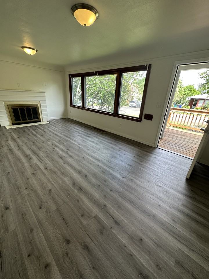 5151 Northeast 91st Avenue - Photo 3 of 10