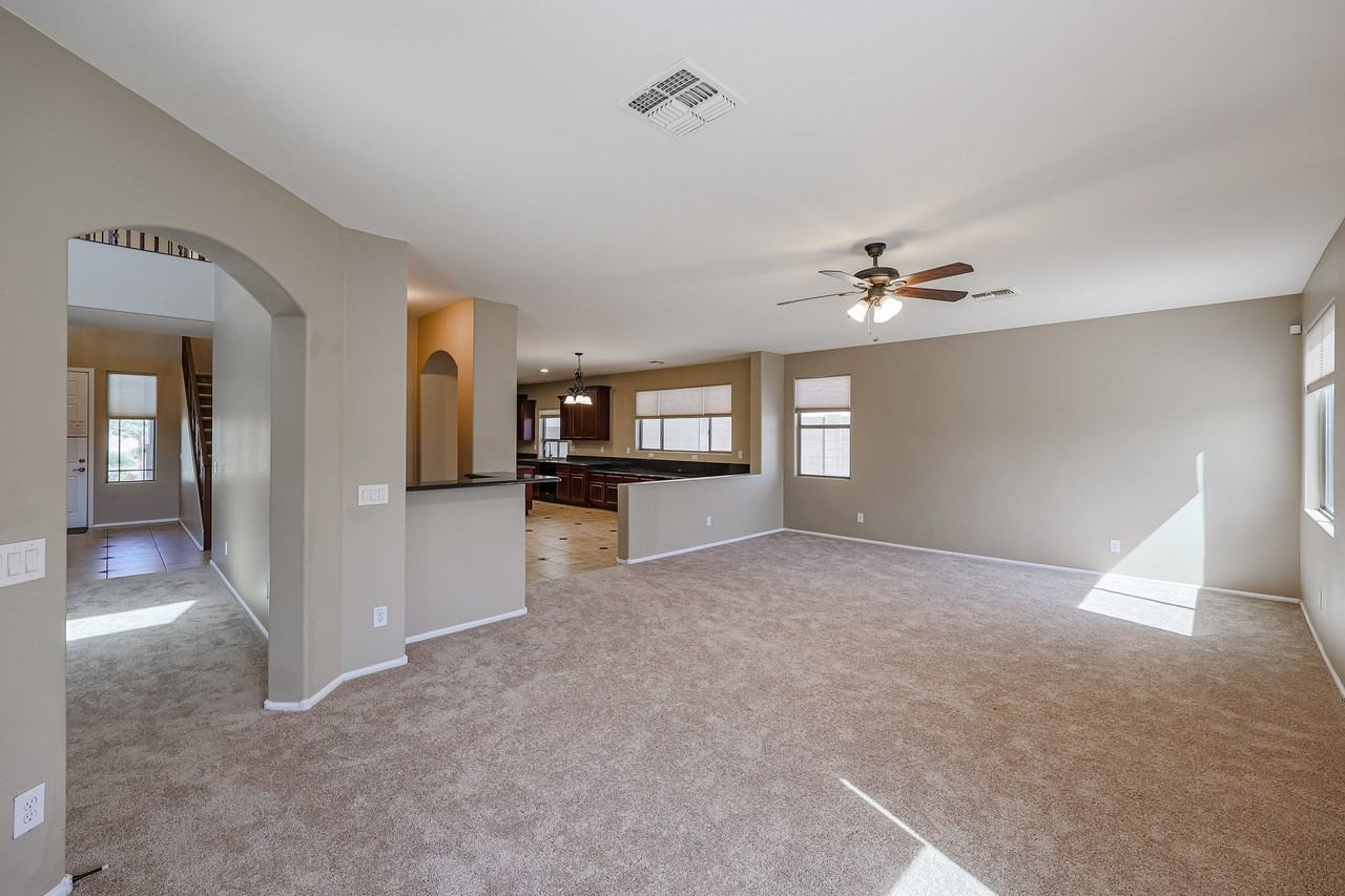 29077 N Calcite Way - Photo 7 of 39