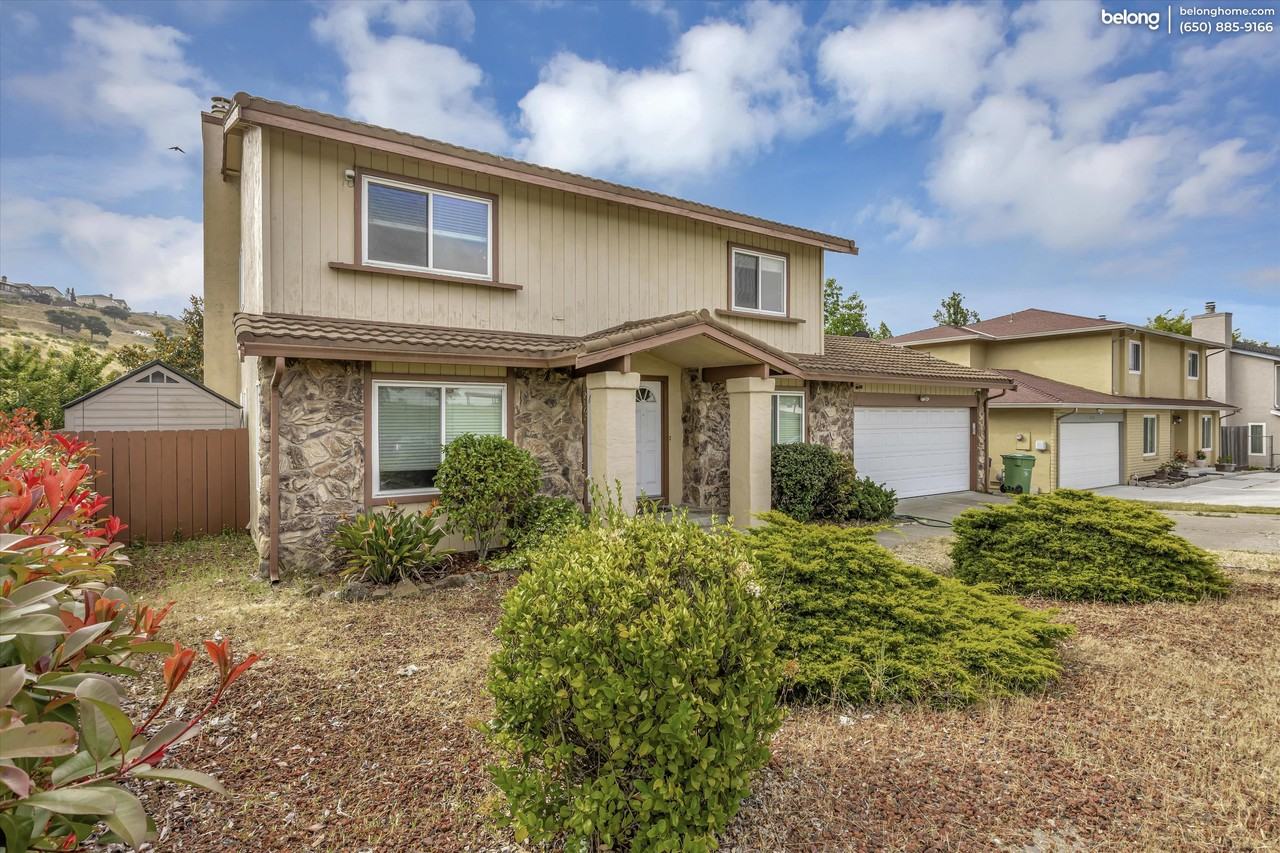 28625 Hayward Blvd - Photo 2 of 23