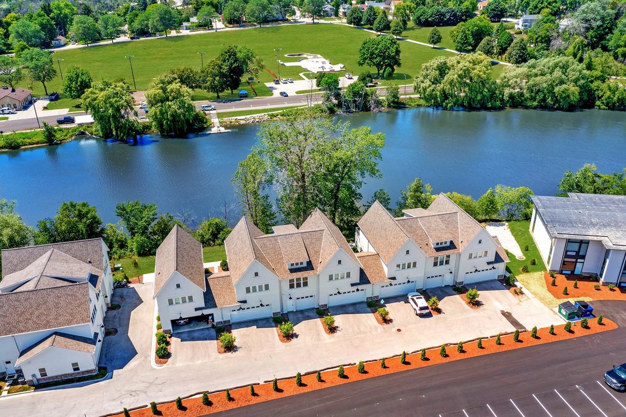 810 N 15th St #B - Photo 3 of 28