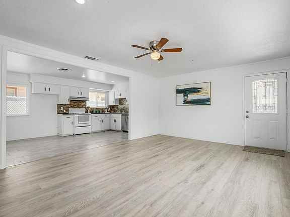 1710 4th St #NA - Photo 2 of 10