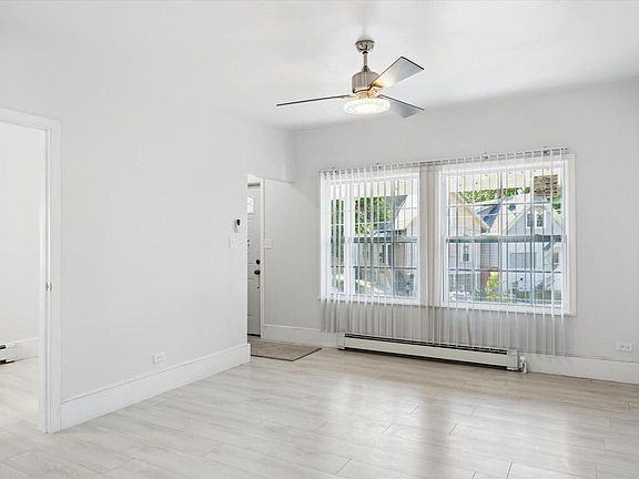 873 W Windlake Ave #NA - Photo 2 of 10