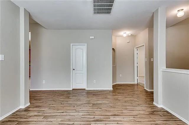 1729 Spanish Moss Way #NA - Photo 3 of 6