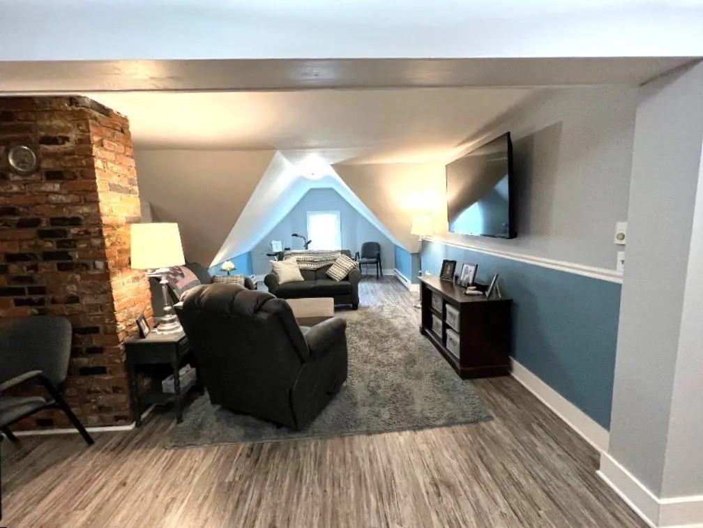 124 W Main St #3 - Photo 3 of 7