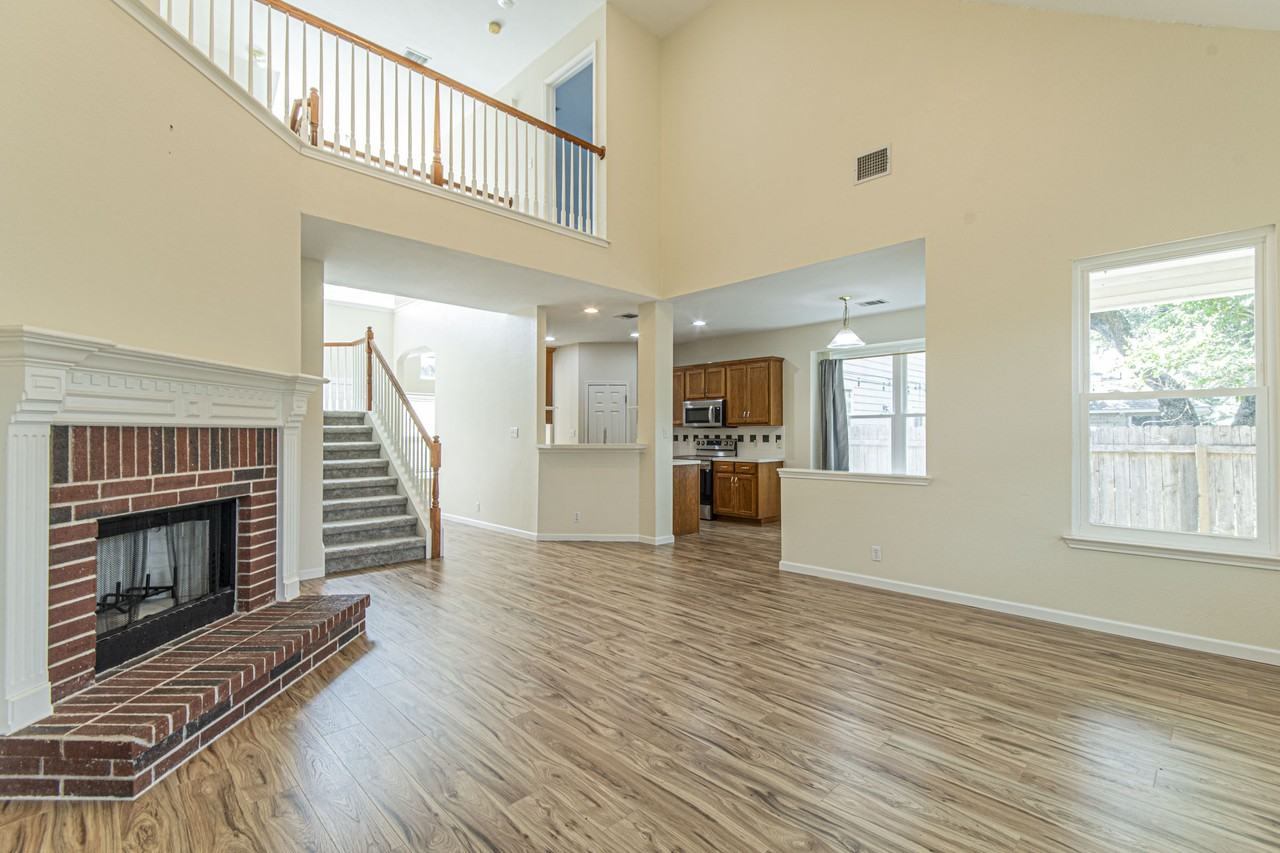 2208 Portwood Bend Cv #1 - Photo 2 of 16