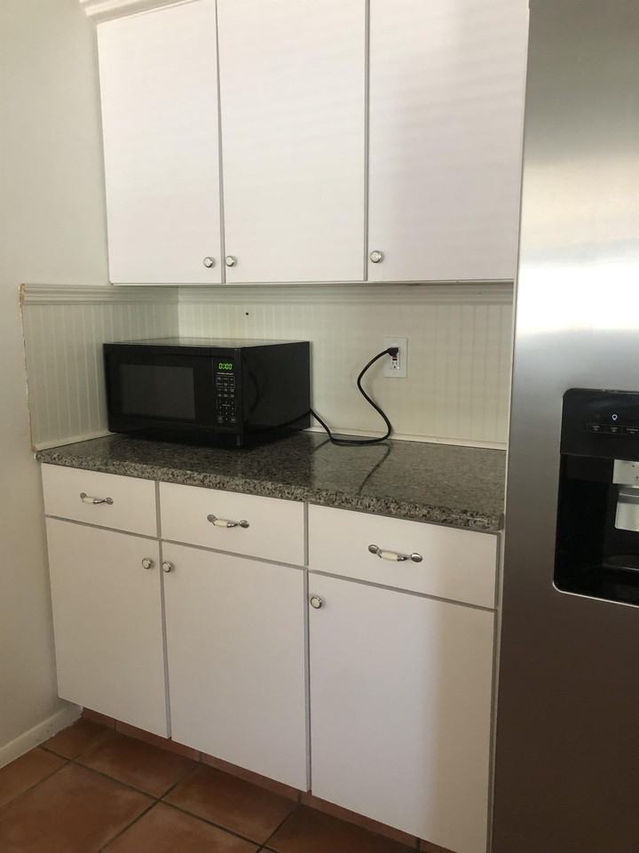 2046 Sea Ave #1 - Photo 6 of 9