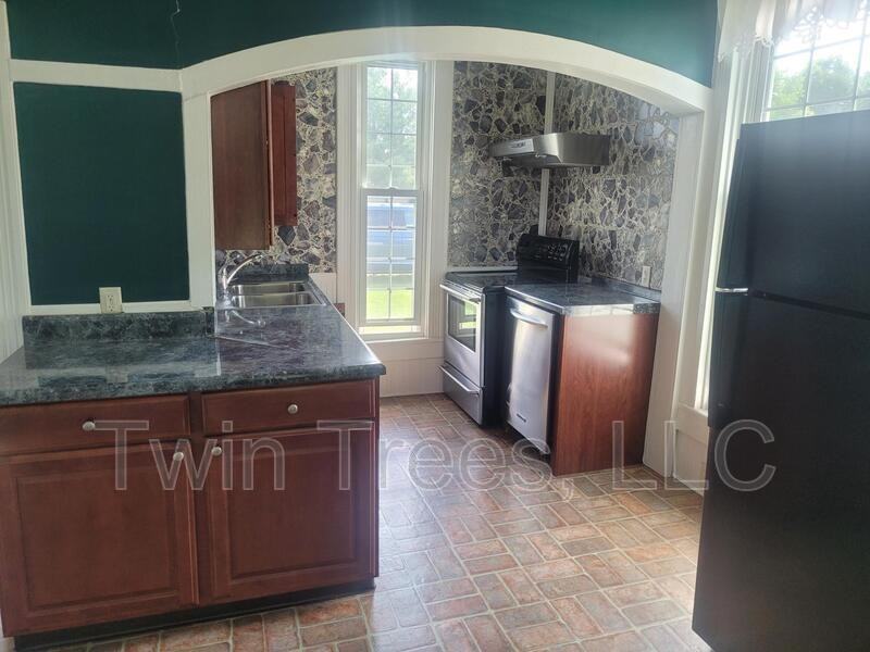 263 Nelson St - Photo 3 of 7