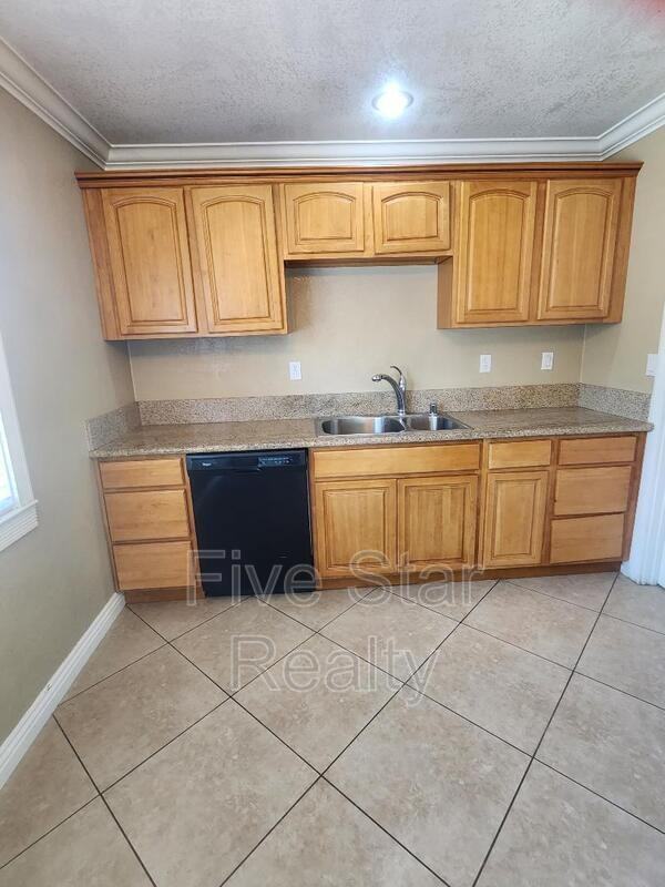 1142 Indiana St - Photo 6 of 16