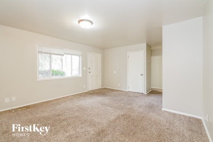 3750 Erin Ct - Photo 2 of 16