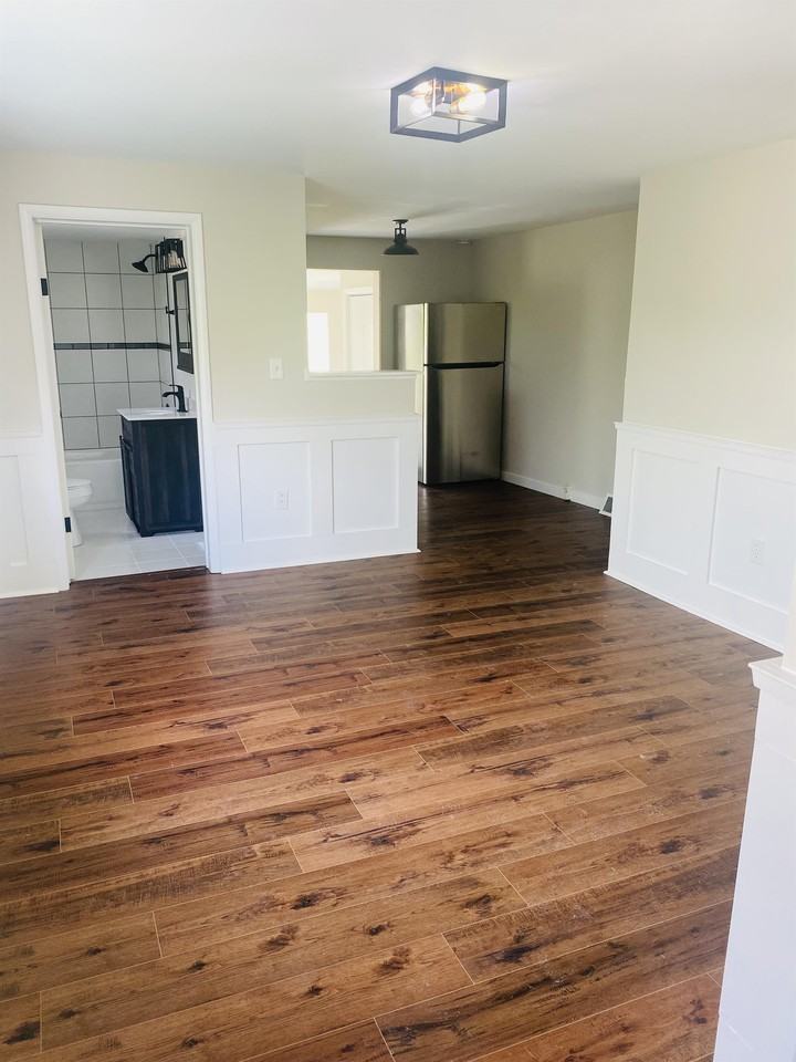 933 6th St #1 - Photo 4 of 19