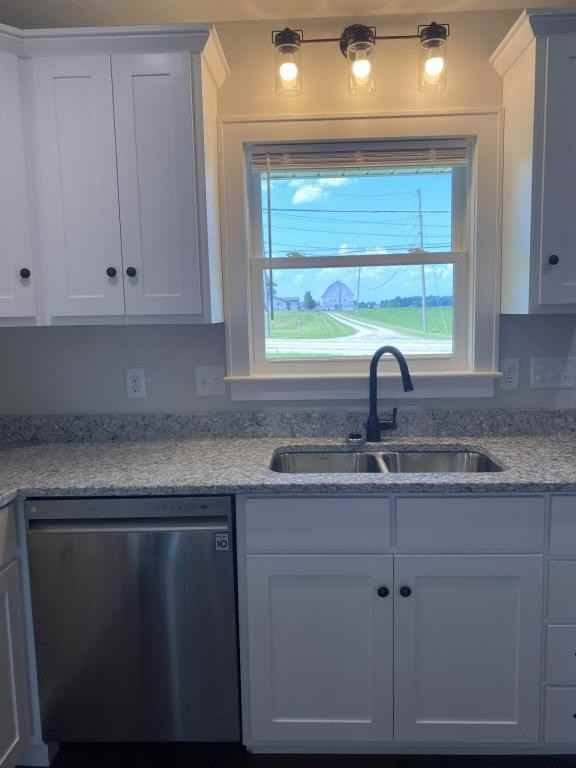 3151 Dover Rd - Photo 3 of 32