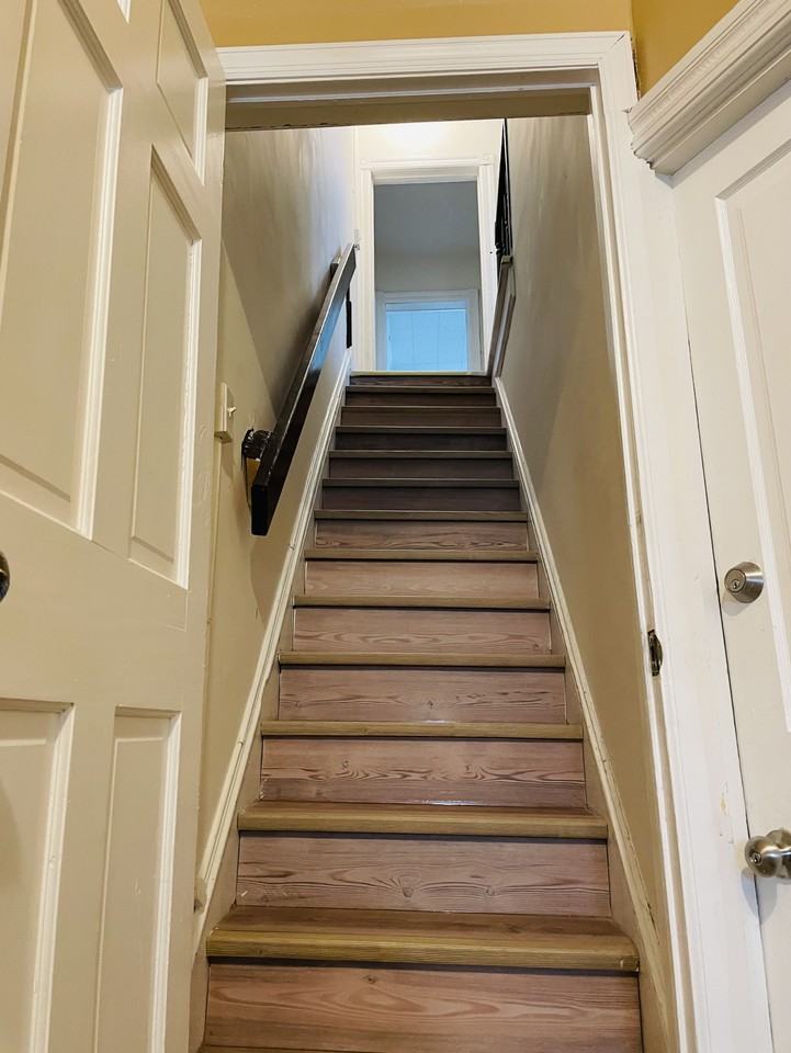 1525 Butler St #2 - Photo 3 of 22