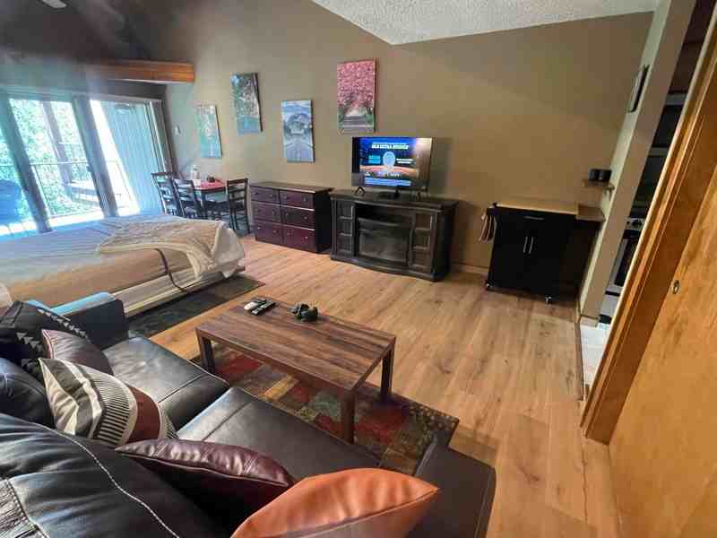 961 N Tamarron Dr #555 - Photo 3 of 17