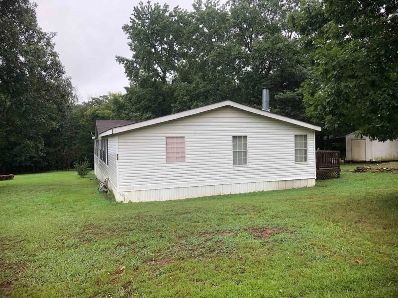 208 Daughtry Dr - Photo 2 of 11
