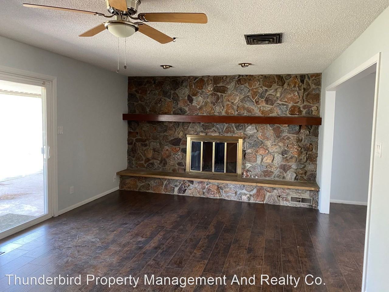 12907 Montgomery Blvd Ne - Photo 3 of 15
