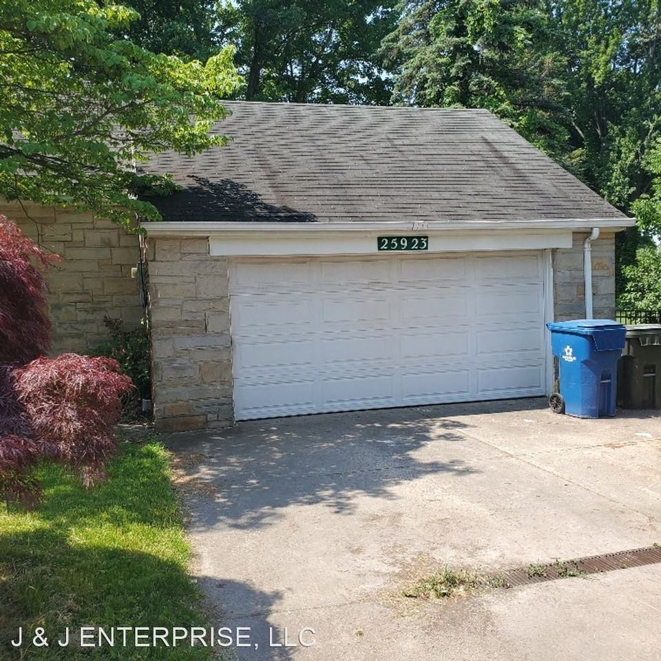 25923 Butternut Ridge Rd - Photo 2 of 20