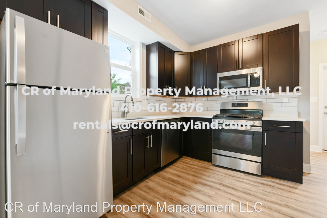 633 Melville Ave - Photo 2 of 18