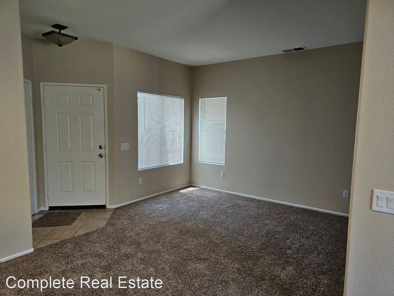 764 Laxford Rd - Photo 3 of 8