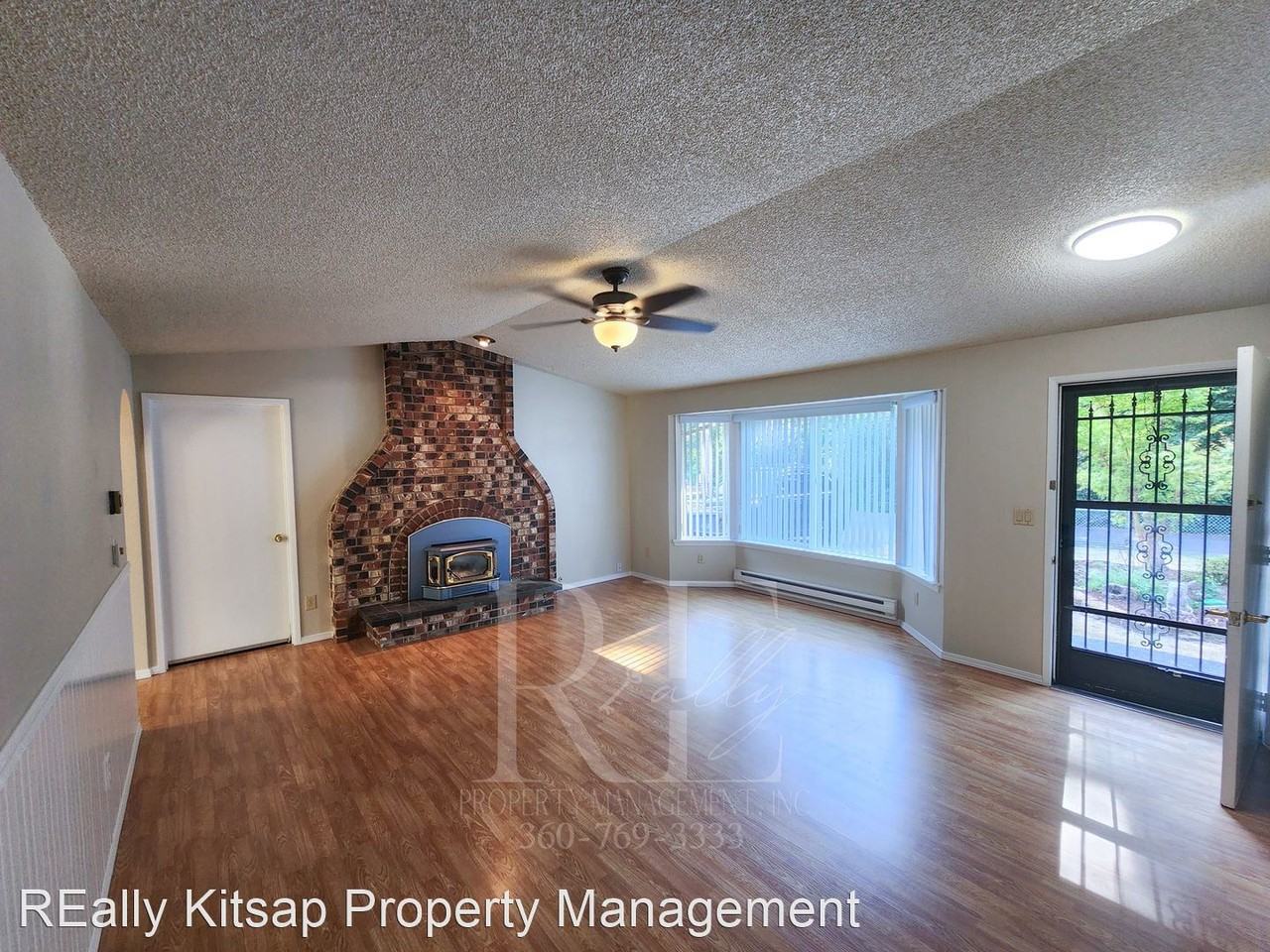 14109/14111 84th Ave Ct NW - Photo 2 of 18