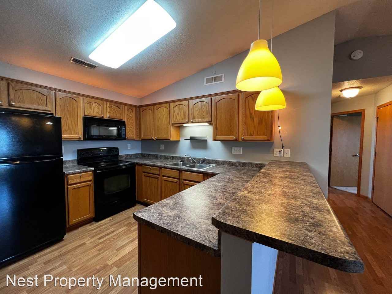 920 W Cherry St #10 - Photo 3 of 20