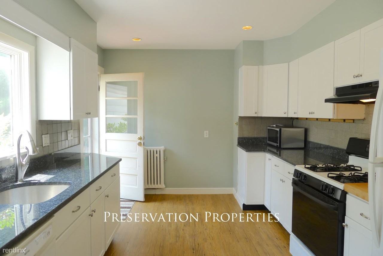 104 Elgin St - Photo 3 of 8