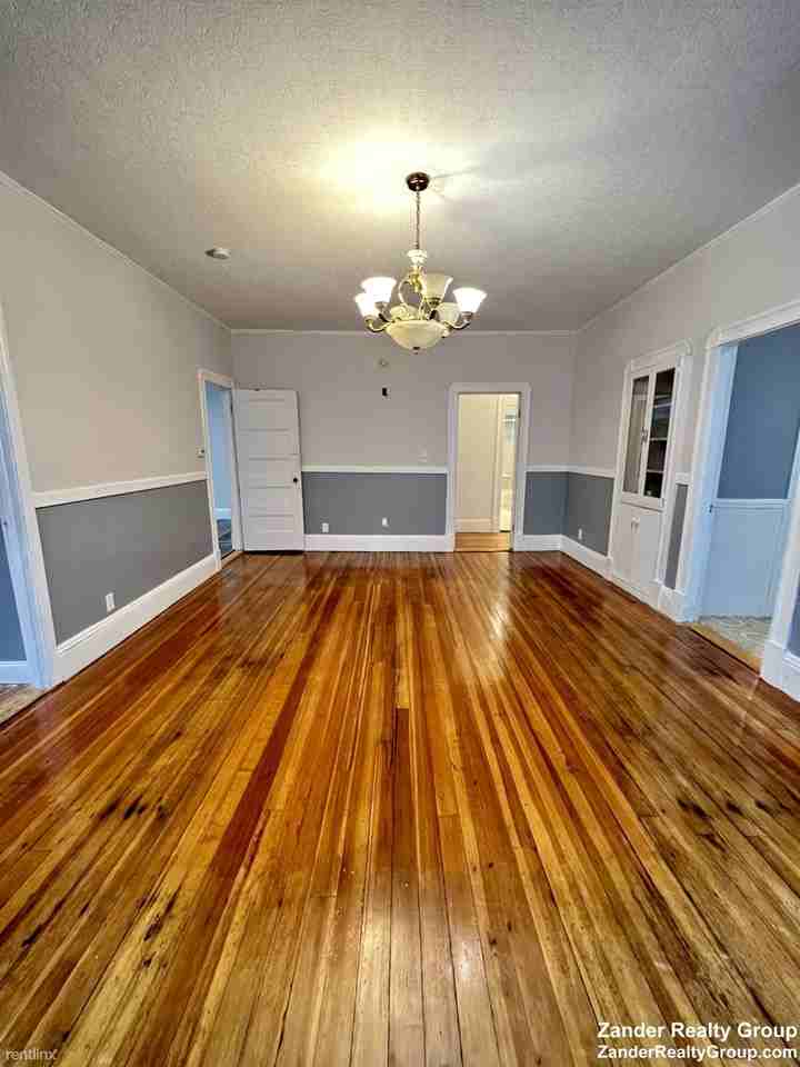 400 Spring St #1 - Photo 3 of 6