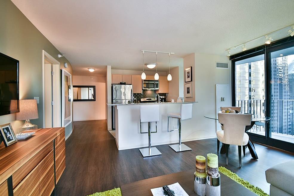 225 N Columbus Dr #1-1 - Photo 6 of 42