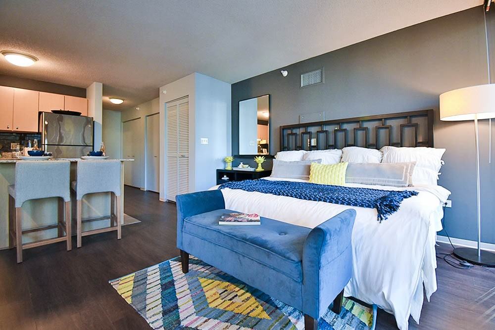 225 N Columbus Dr - Photo 7 of 33