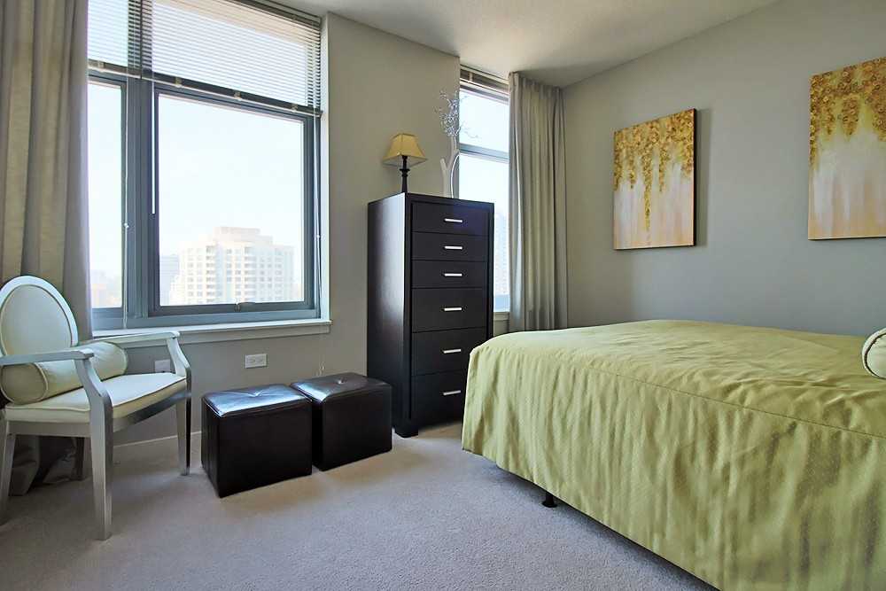 555 W Kinzie St - Photo 3 of 26