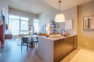 featured image of 939 W Washington Blvd #1-1