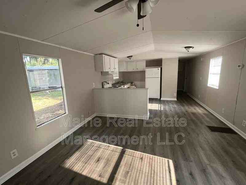51 Fairview Rd - Photo 3 of 14