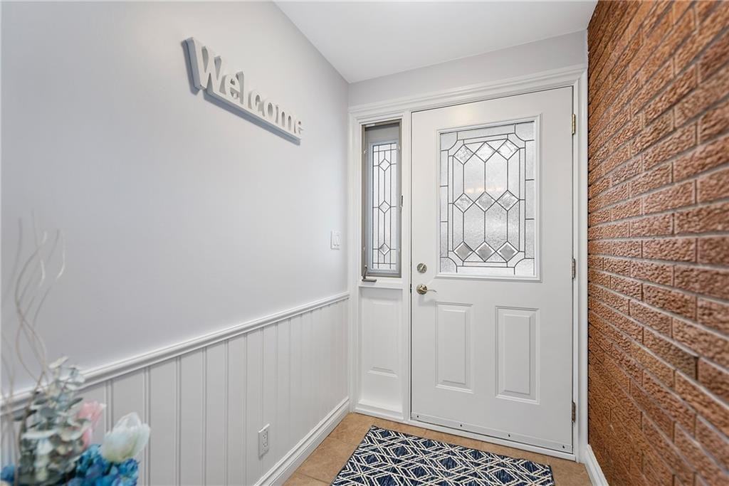25 Bendingroad Crescent - Photo 2 of 20