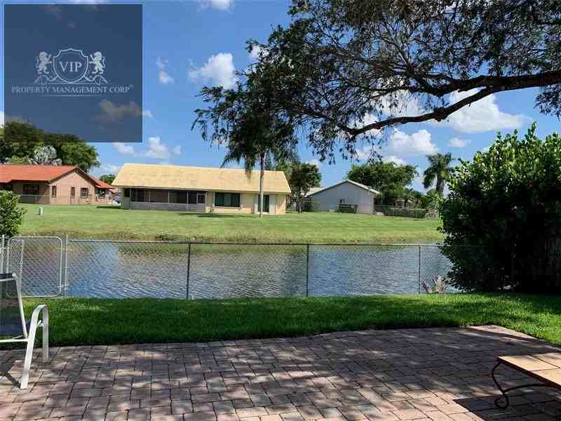 6270 Plymouth Lane - Photo 2 of 2